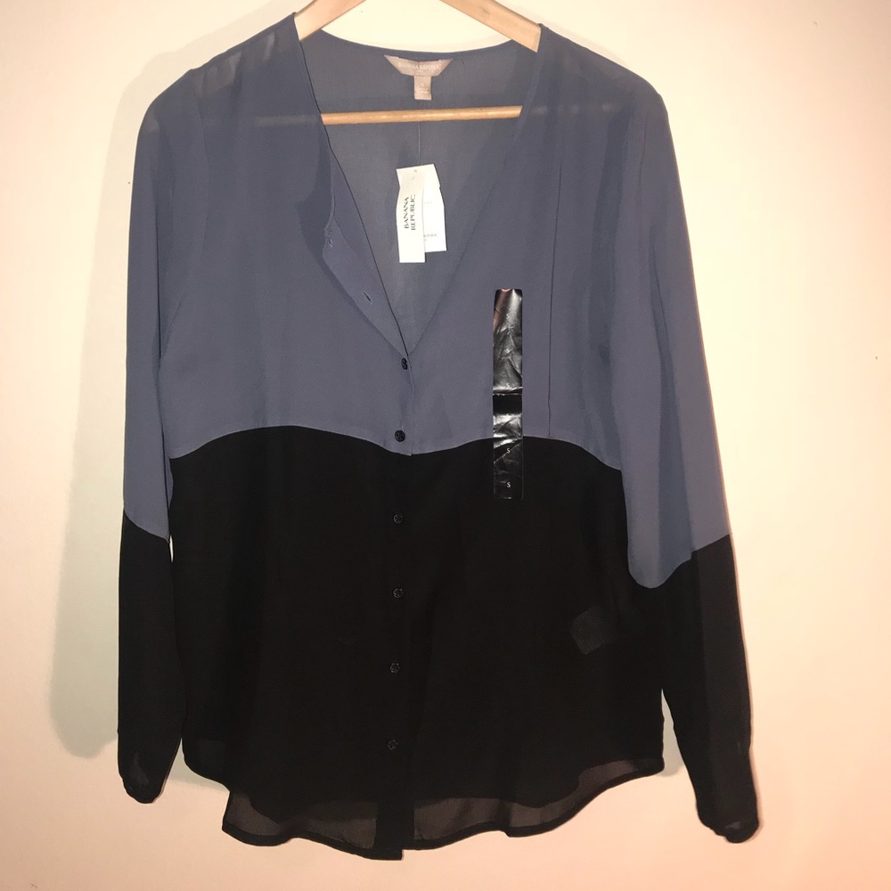 New with tags Banana Republic Women’s blouse